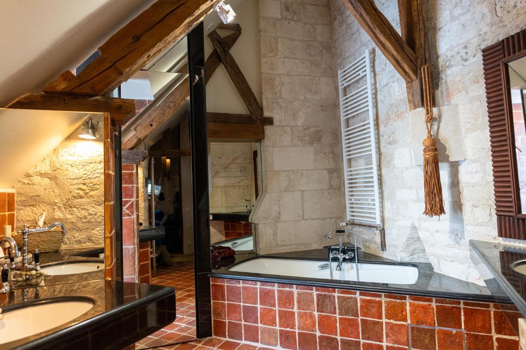 L'Abbaye Saint Michel Bed & Breakfast Tonnerre Ngoại thất bức ảnh